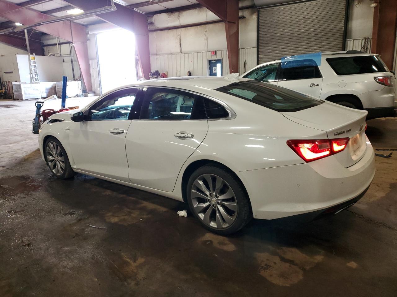 2017 Chevrolet Malibu Premier - Image 2