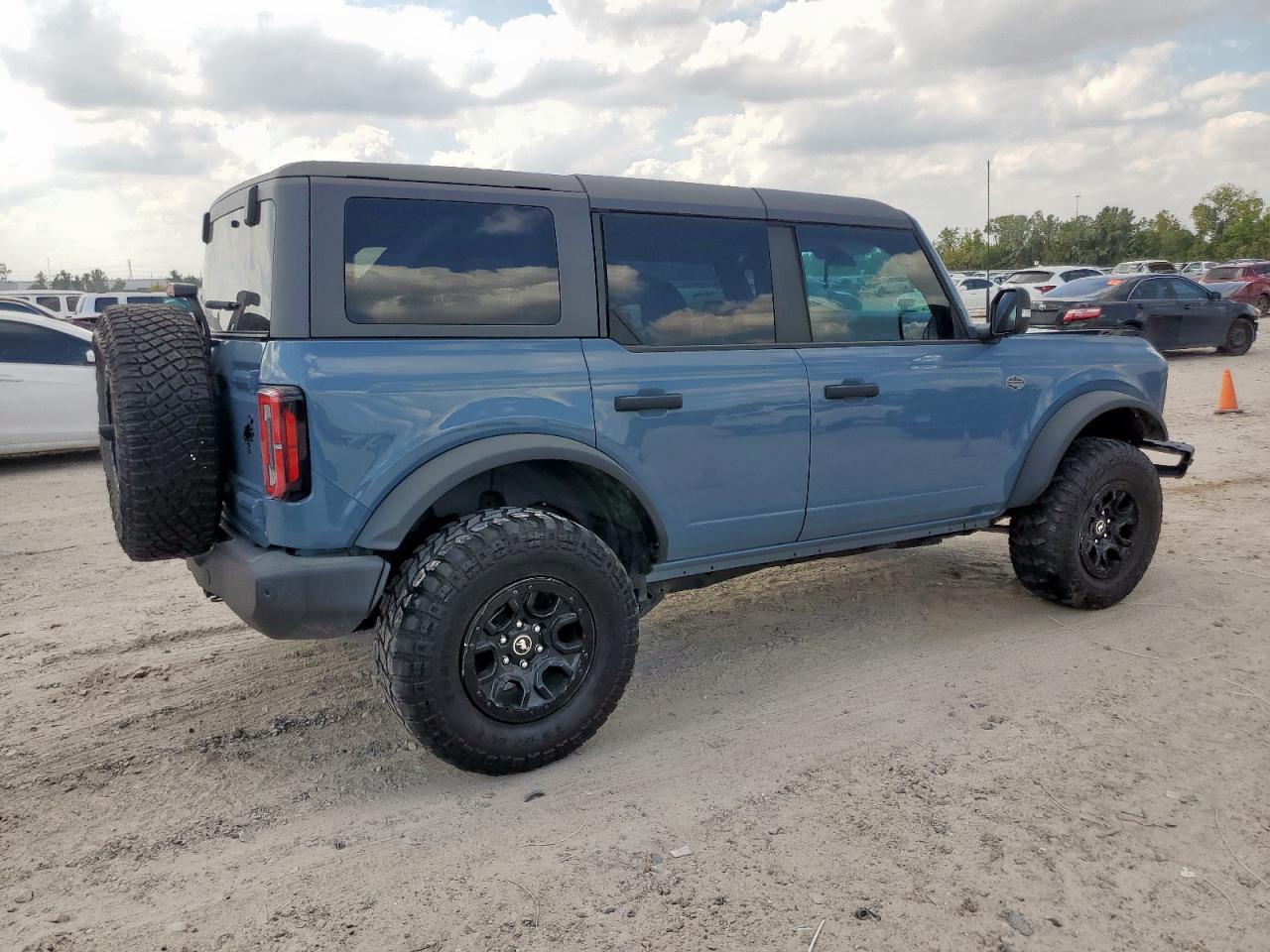 2024 Ford Bronco Wildtrak - Image 3