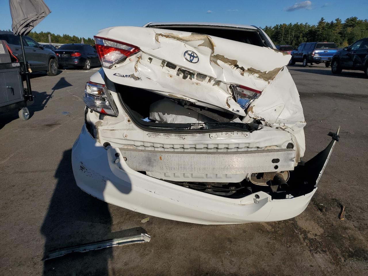 2016 Toyota Camry Le - Фото 6