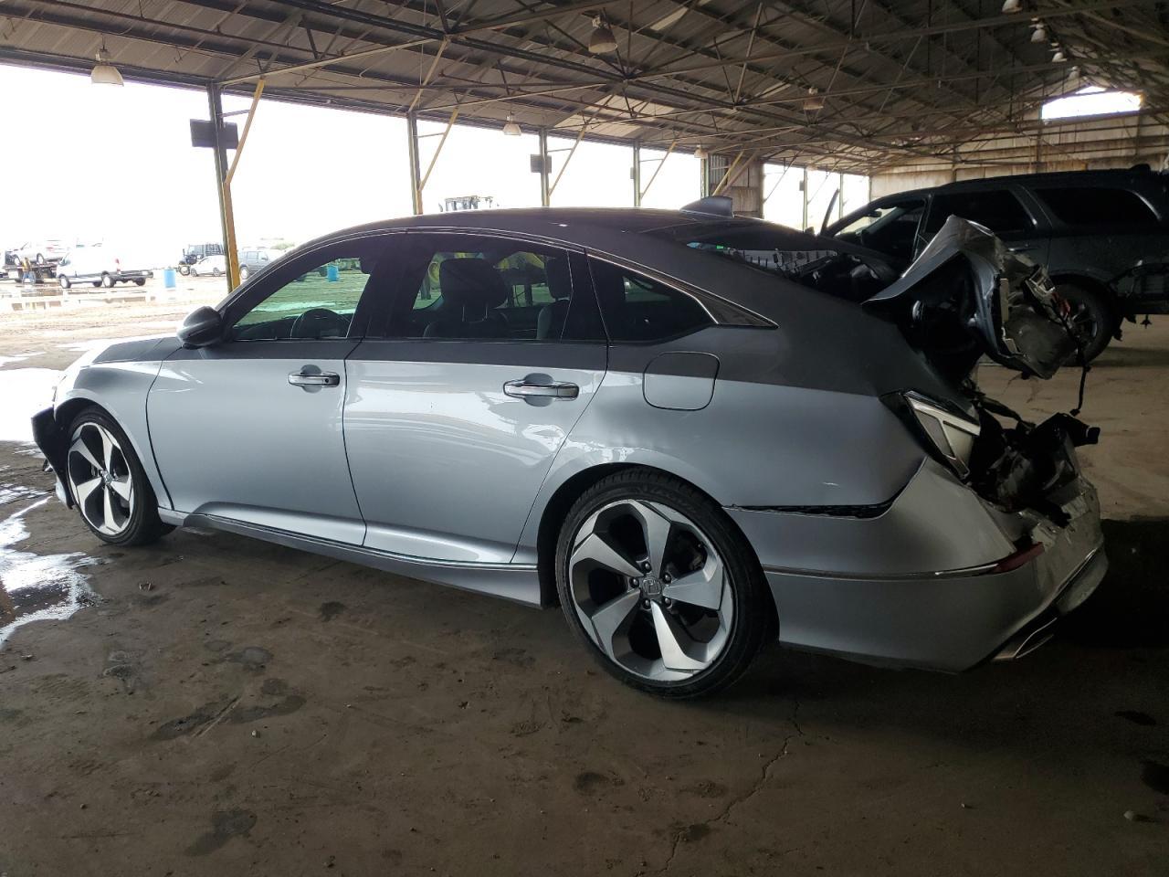 2018 Honda Accord Touring - Фото 2