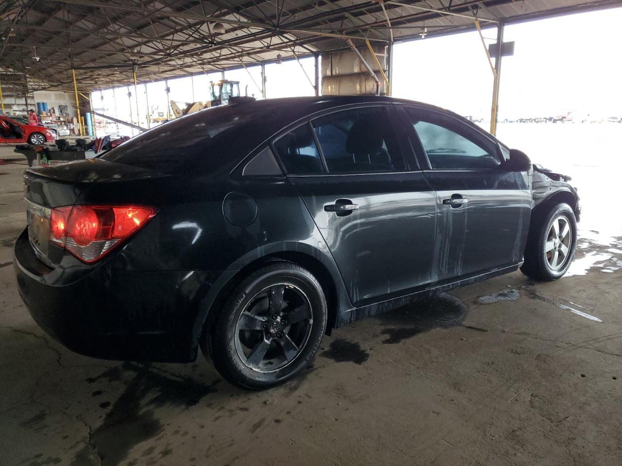 2015 Chevrolet Cruze Ls - Image 3