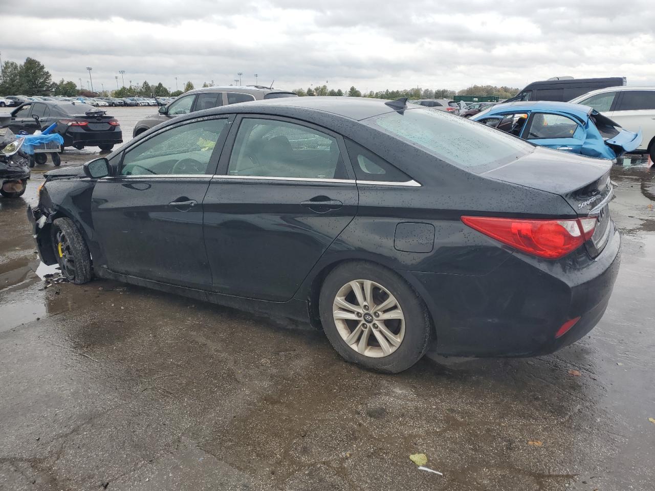 2014 Hyundai Sonata Gls - Image 2