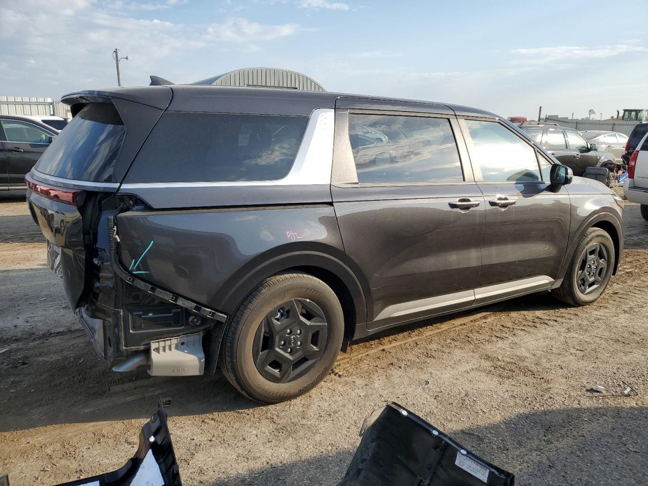 2025 Kia Carnival Lx - Фото 3