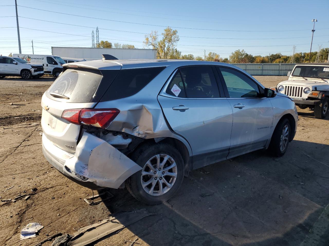2018 Chevrolet Equinox Lt - Image 3