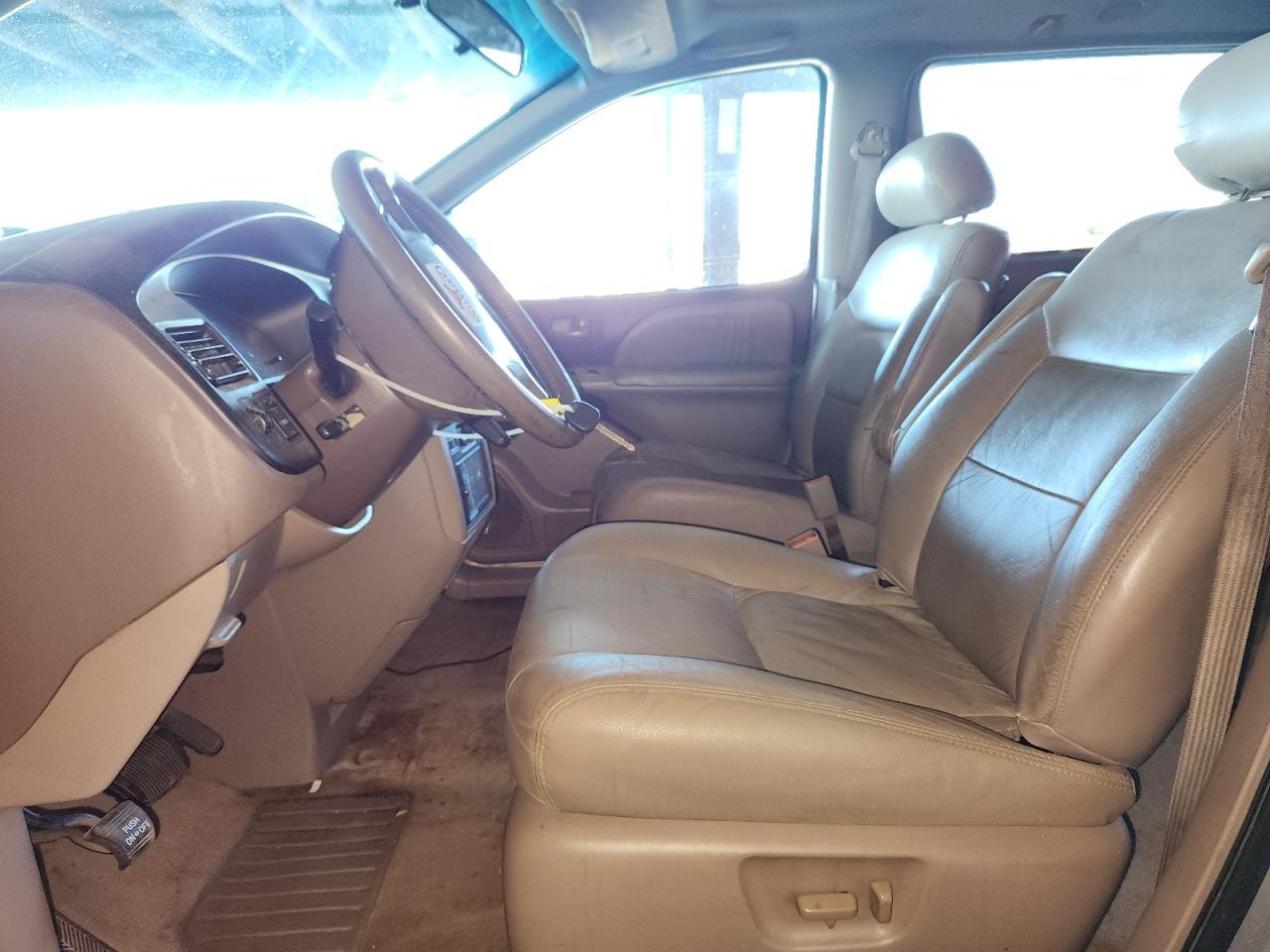 2000 Toyota Sienna Le - Image 7