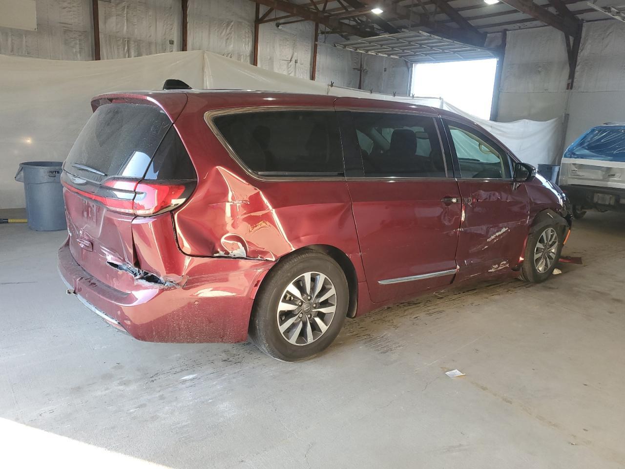 2023 Chrysler Pacifica Hybrid Limited - Фото 3