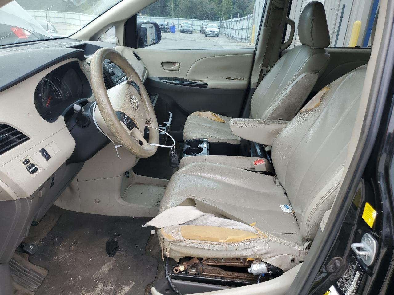 2011 Toyota Sienna Le - Фото 7