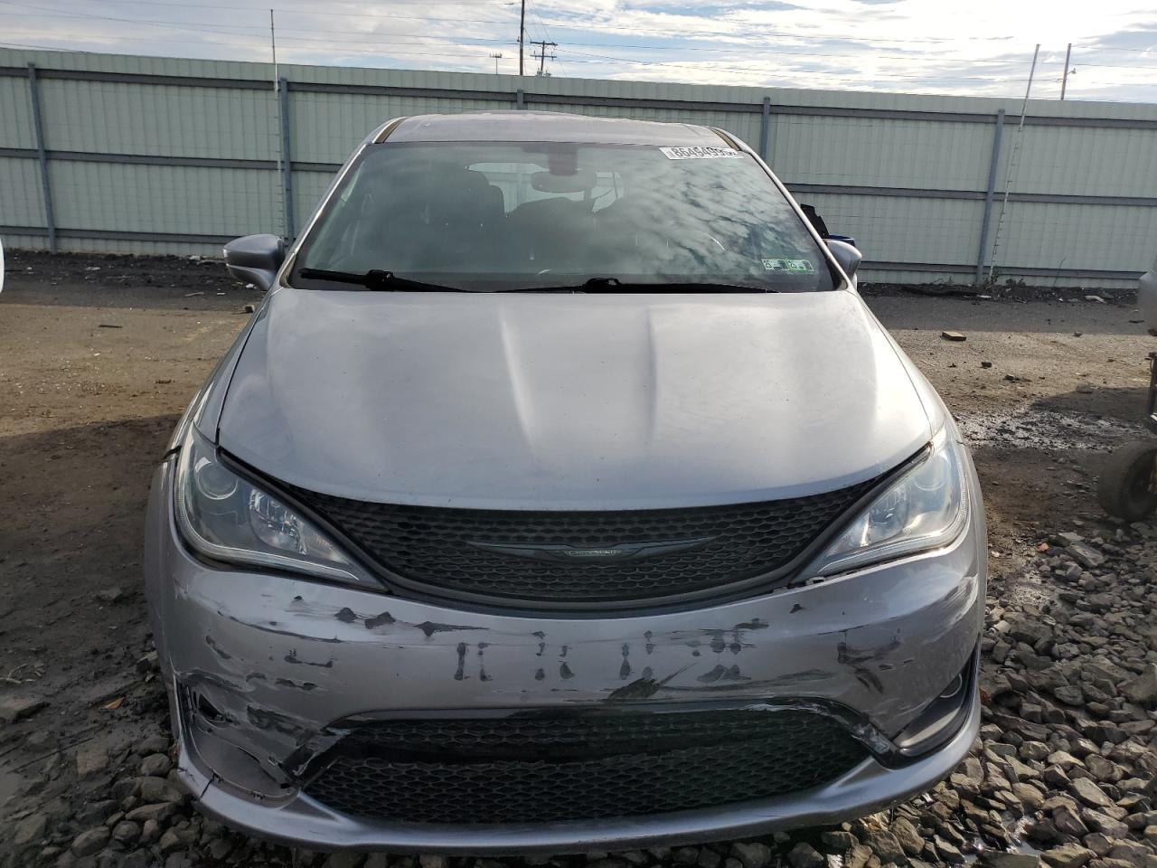 2019 Chrysler Pacifica Touring Plus - Фото 5