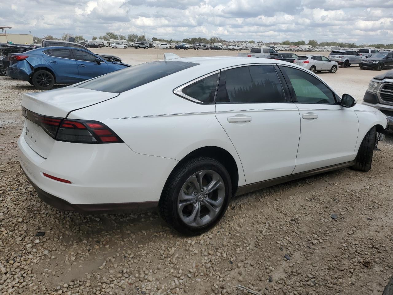 2023 Honda Accord Ex - Image 3