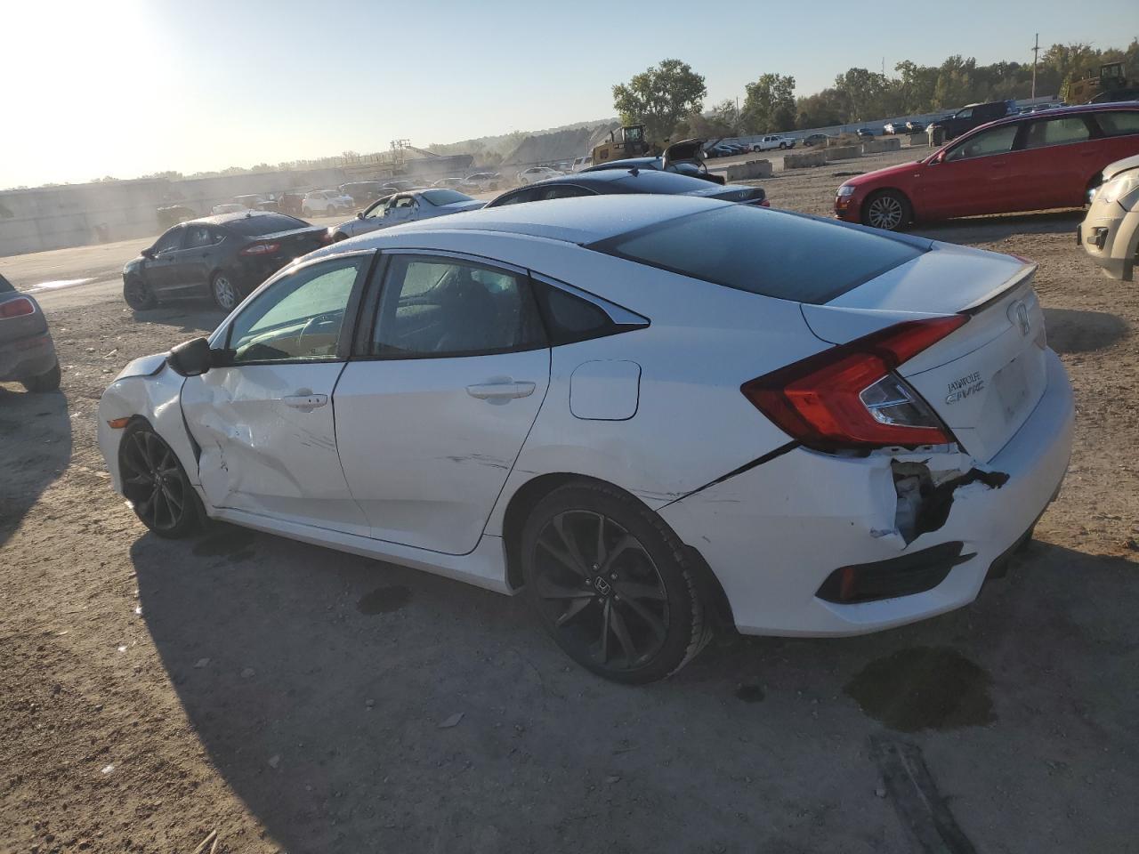2020 Honda Civic Sport - Фото 2