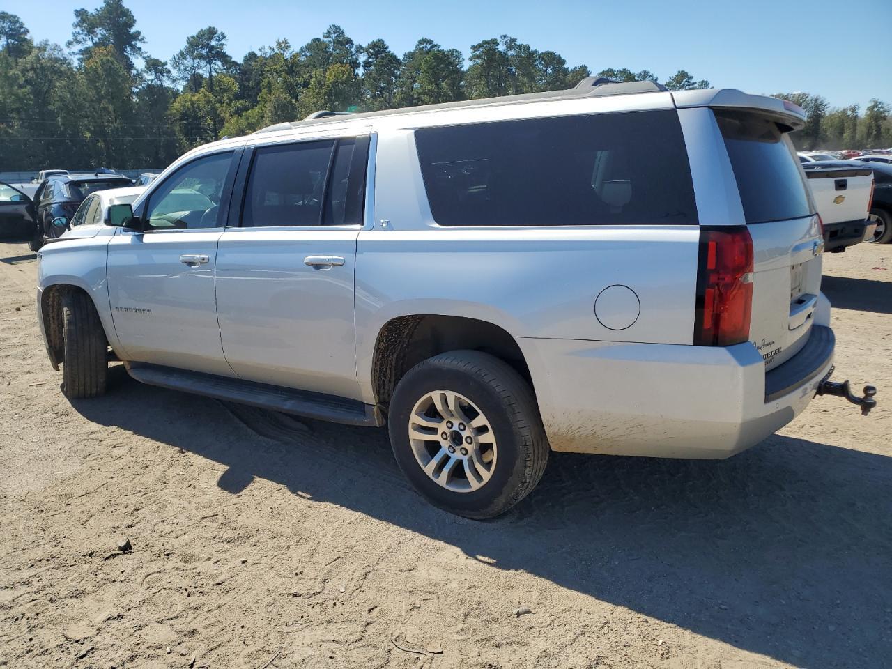 2016 Chevrolet Suburban C1500 Lt - Фото 2