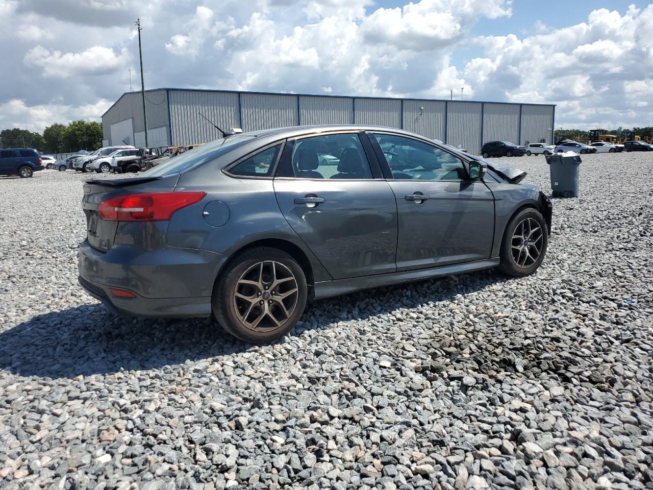 2016 Ford Focus Se - Фото 3