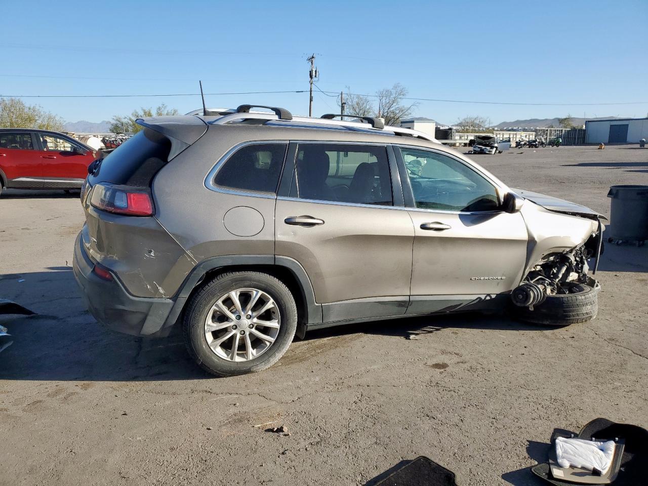 2019 Jeep Cherokee Latitude - Фото 3