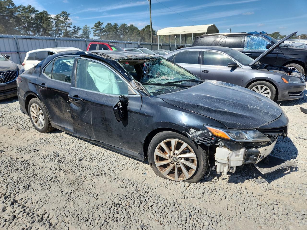 2022 Toyota Camry Le - Фото 4