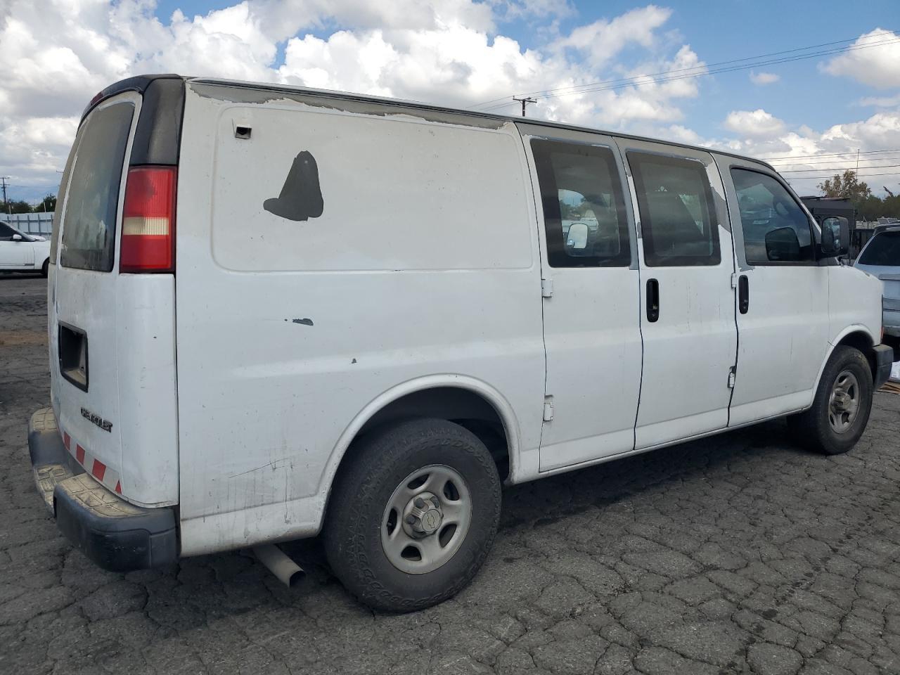 2005 Chevrolet Express G1500 - Фото 3