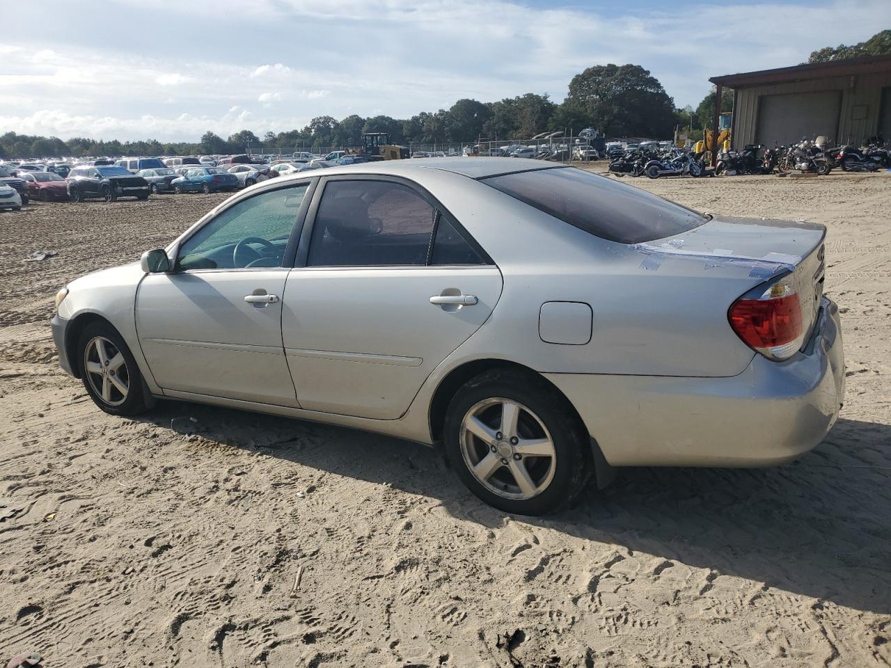 2006 Toyota Camry Le - Фото 2