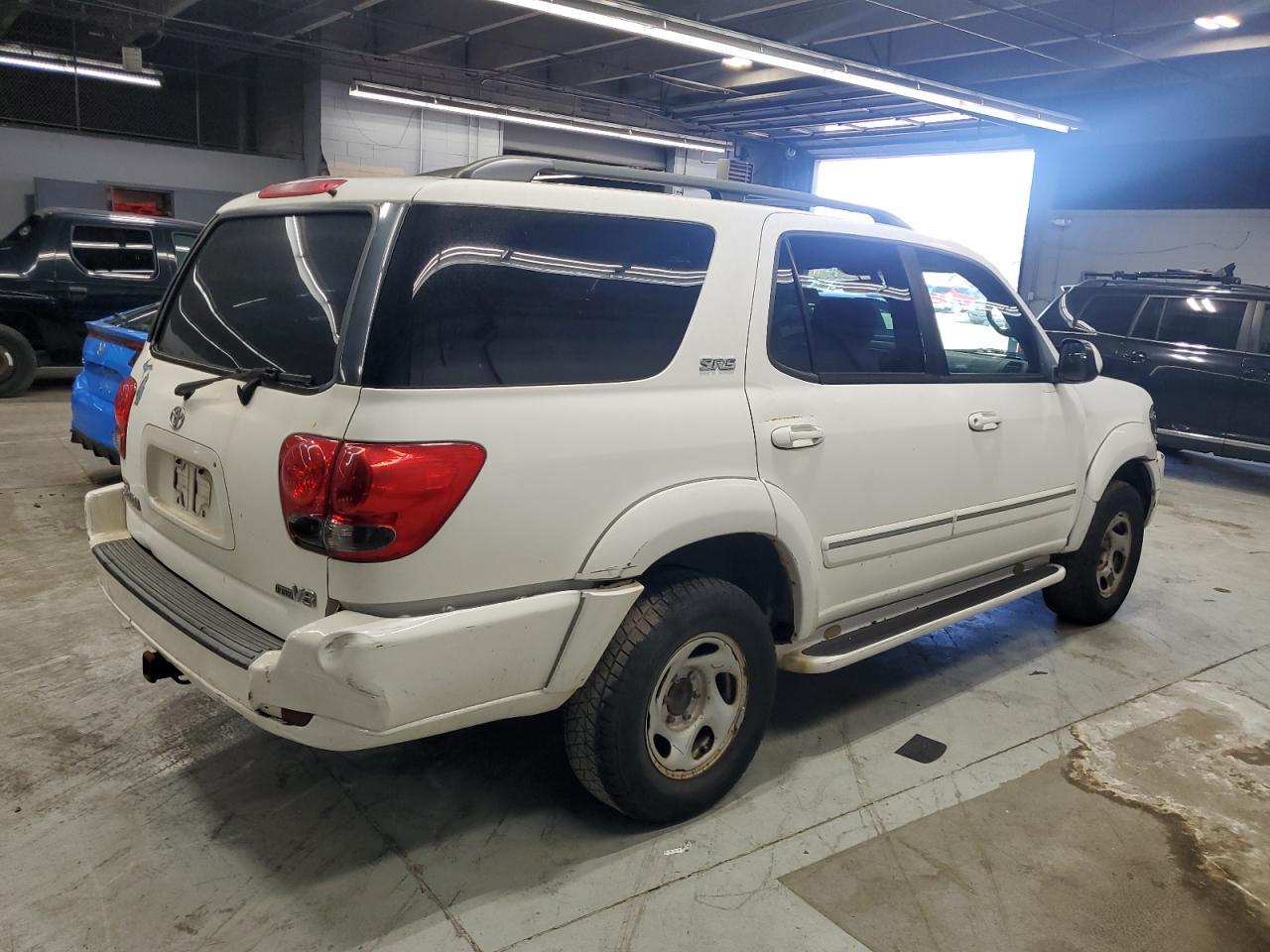 2005 Toyota Sequoia Sr5 - Image 3