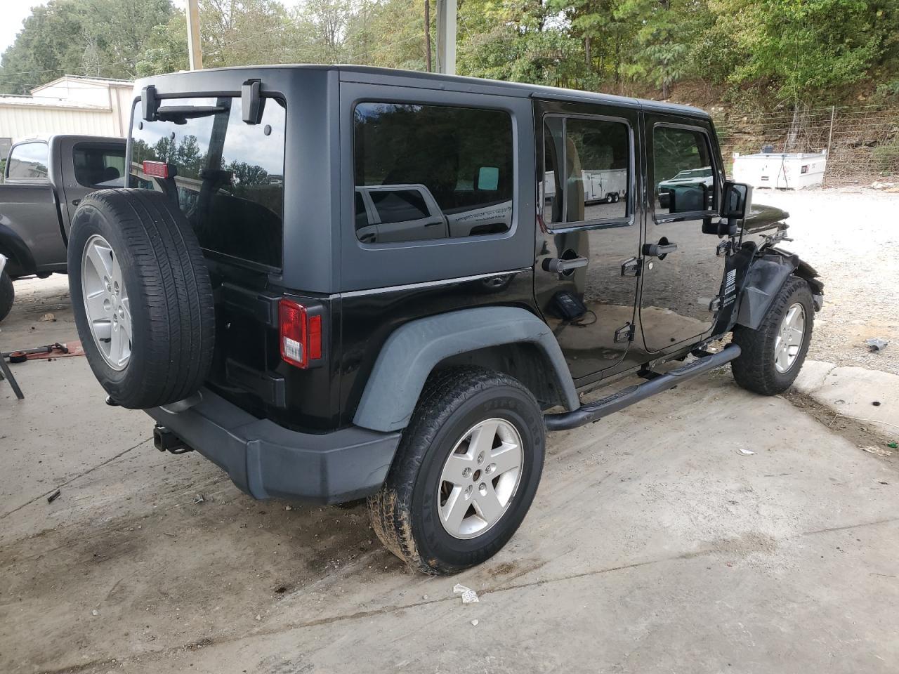 2014 Jeep Wrangler Unlimited Sport - Image 3