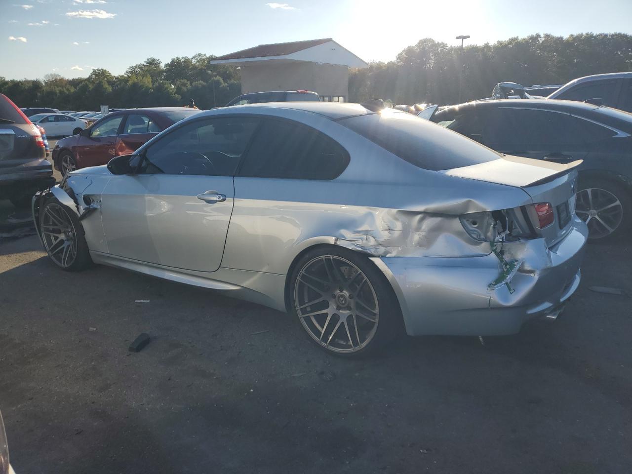 2011 BMW M3 - Фото 2