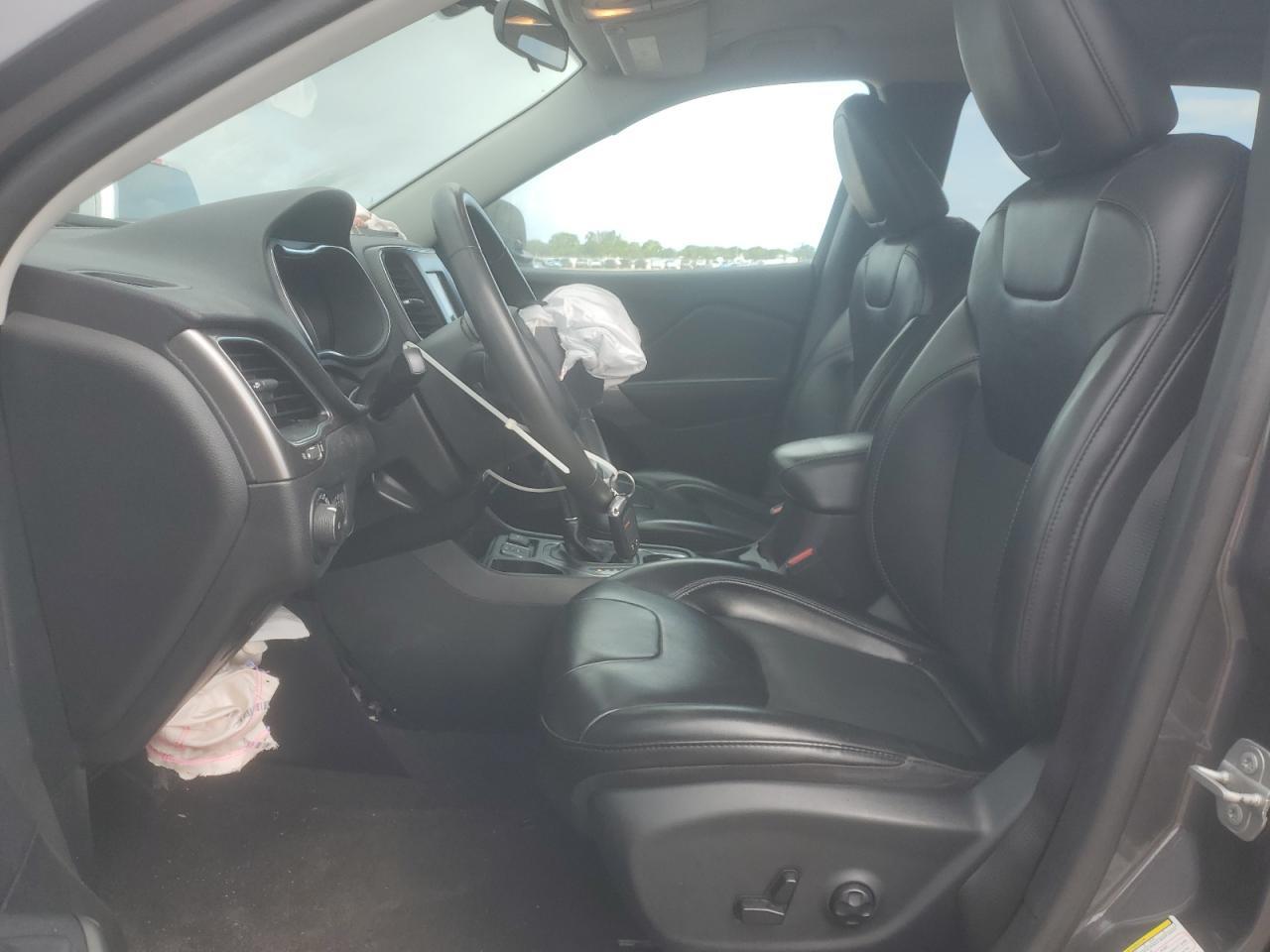 2020 Jeep Cherokee Latitude Plus - Фото 7