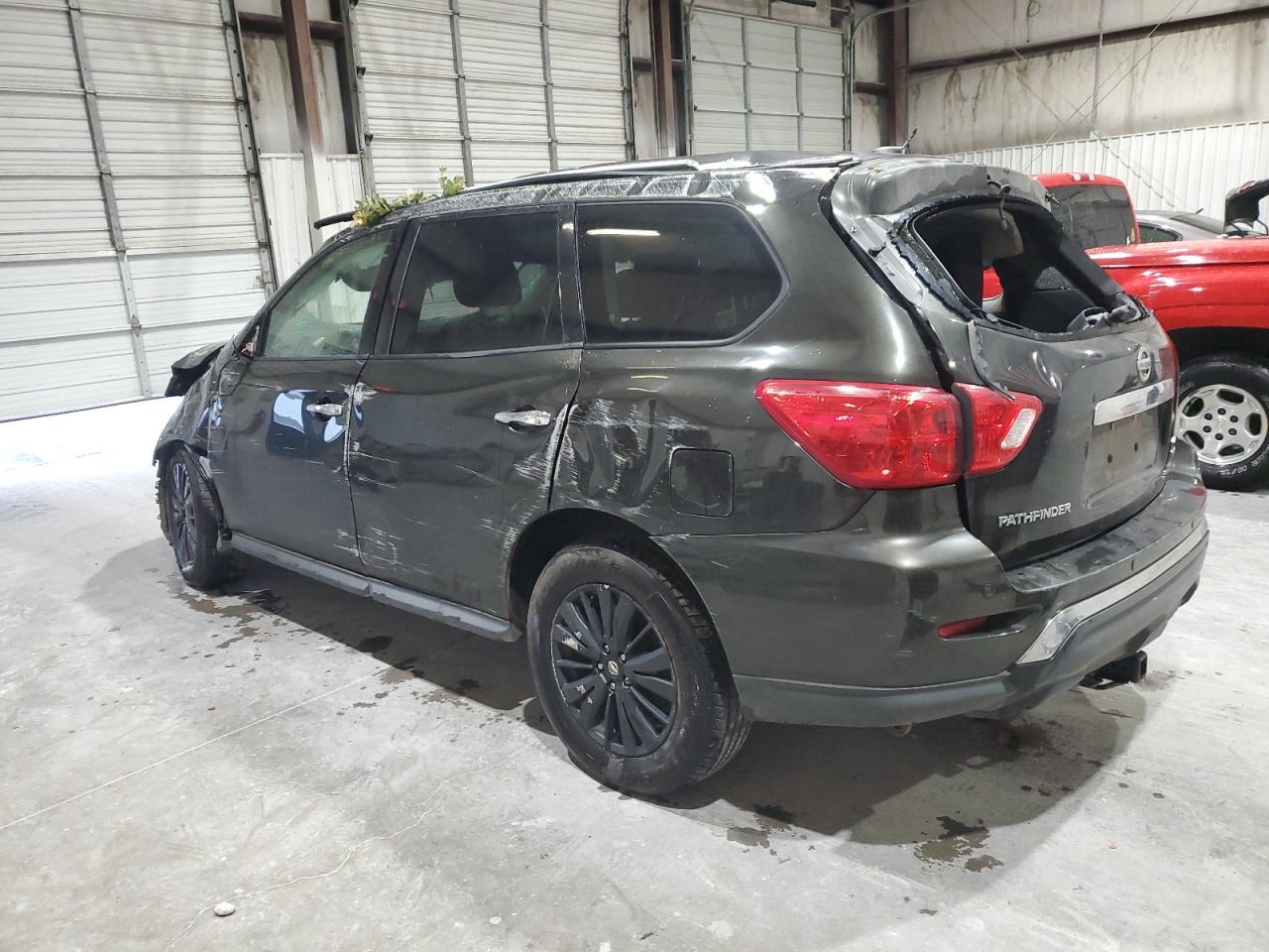 2017 Nissan Pathfinder S - Фото 2