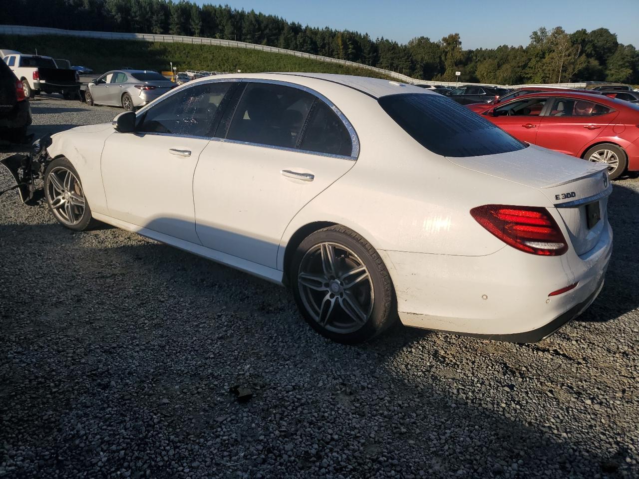 2017 Mercedes-Benz E 300 - Фото 2