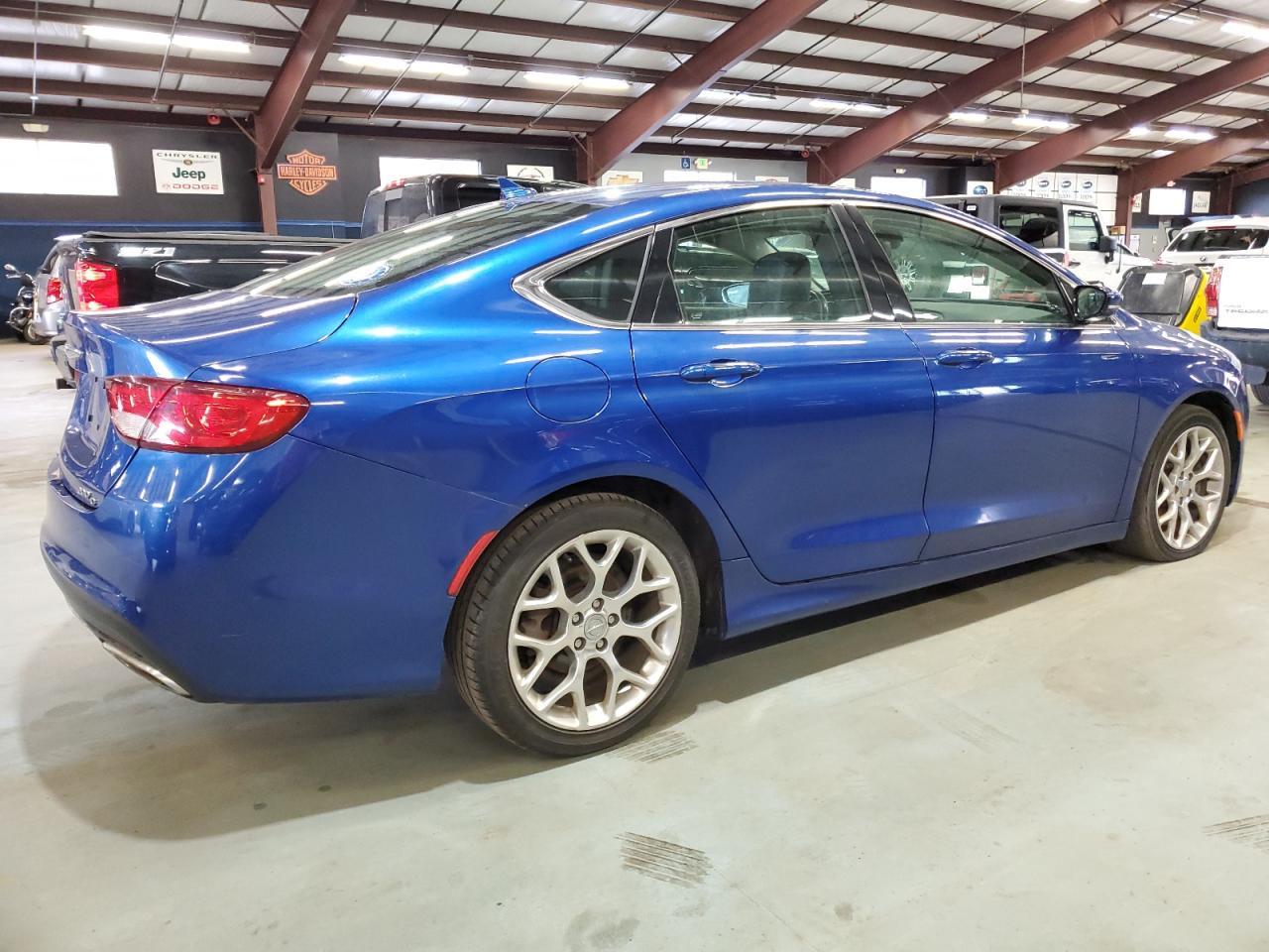 2015 Chrysler 200 C - Фото 3