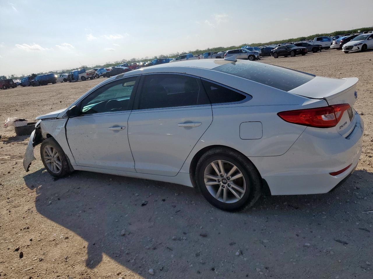 2016 Hyundai Sonata Se - Фото 2