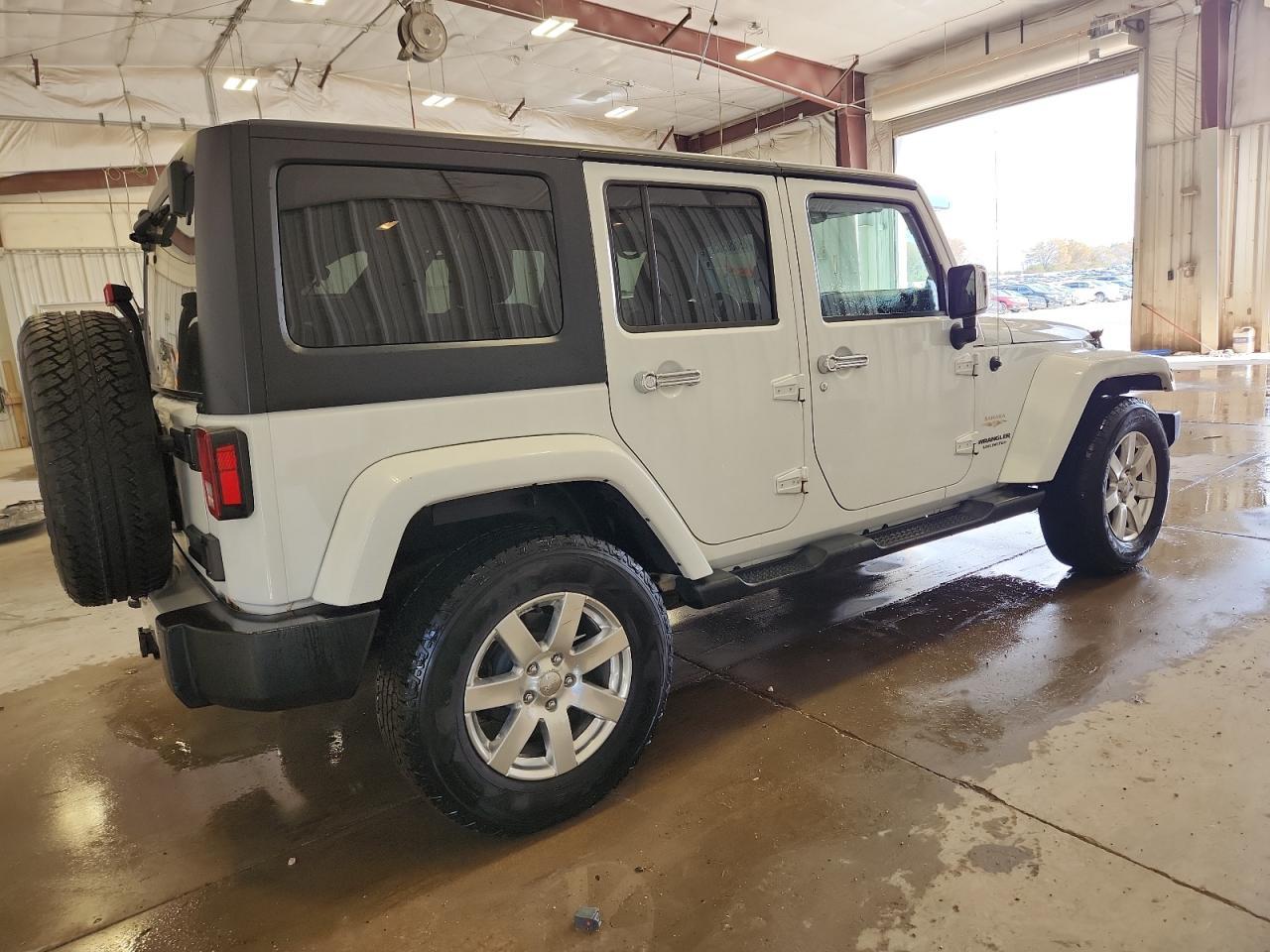 2013 Jeep Wrangler Unlimited Sahara - Фото 3