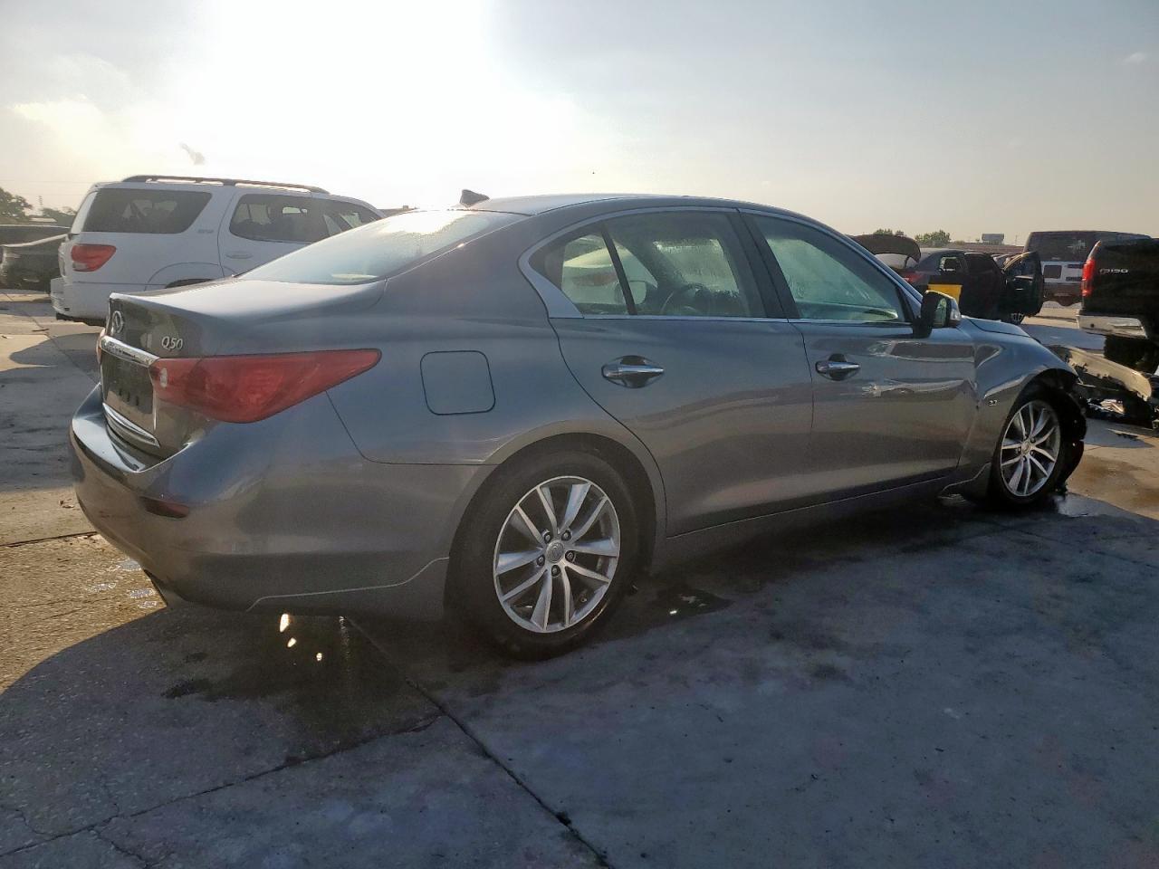 2015 Infiniti Q50 Base - Фото 3