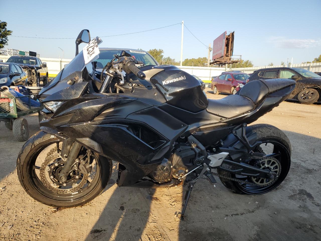 2025 Kawasaki Ex650 R - Фото 3