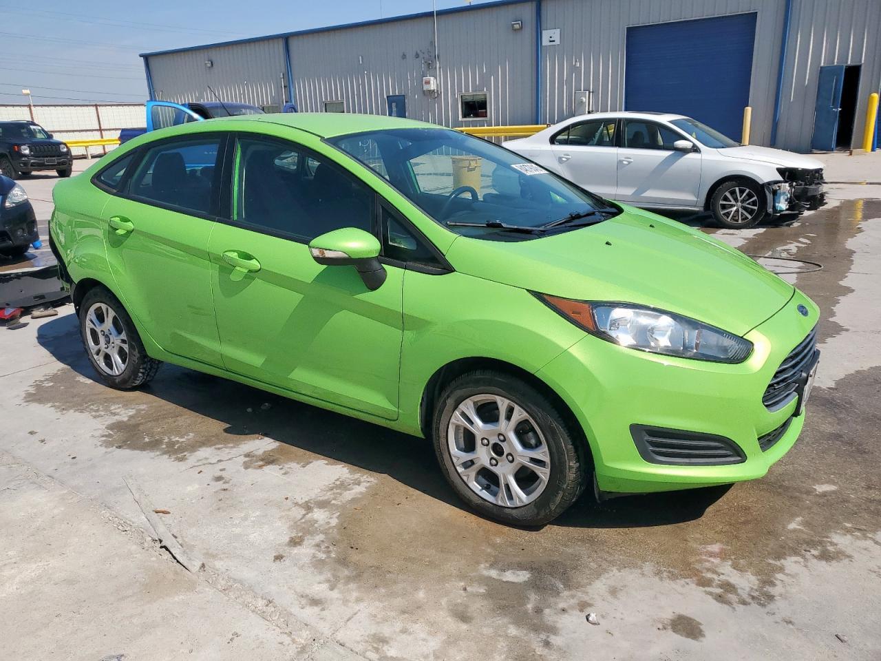 2014 Ford Fiesta Se - Фото 4