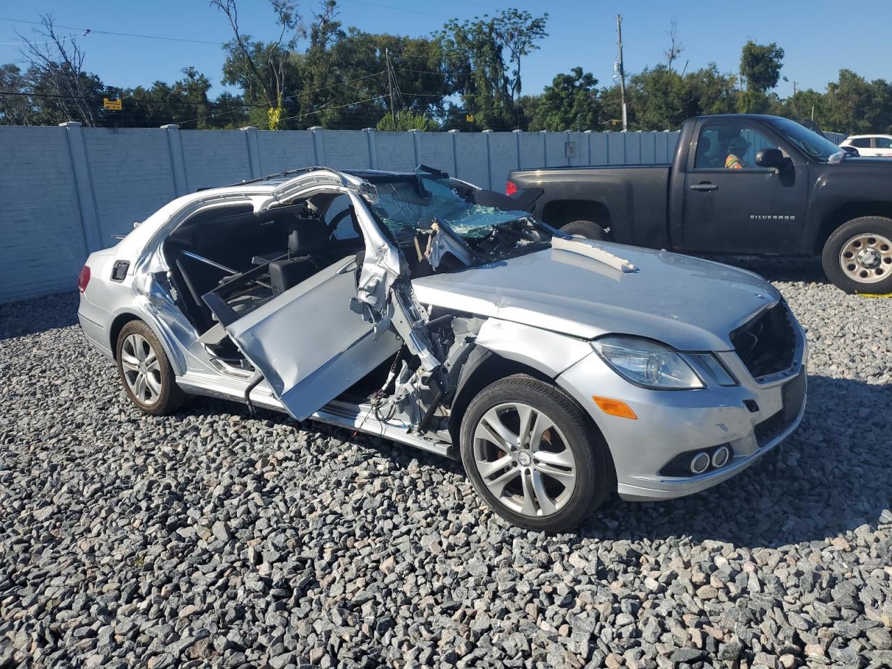 2010 Mercedes-Benz E 350 4Matic - Фото 4