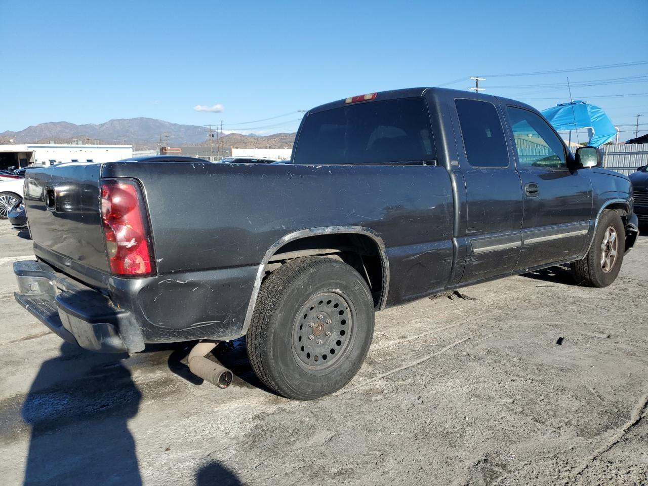 2004 Chevrolet Silverado C1500 - Фото 3