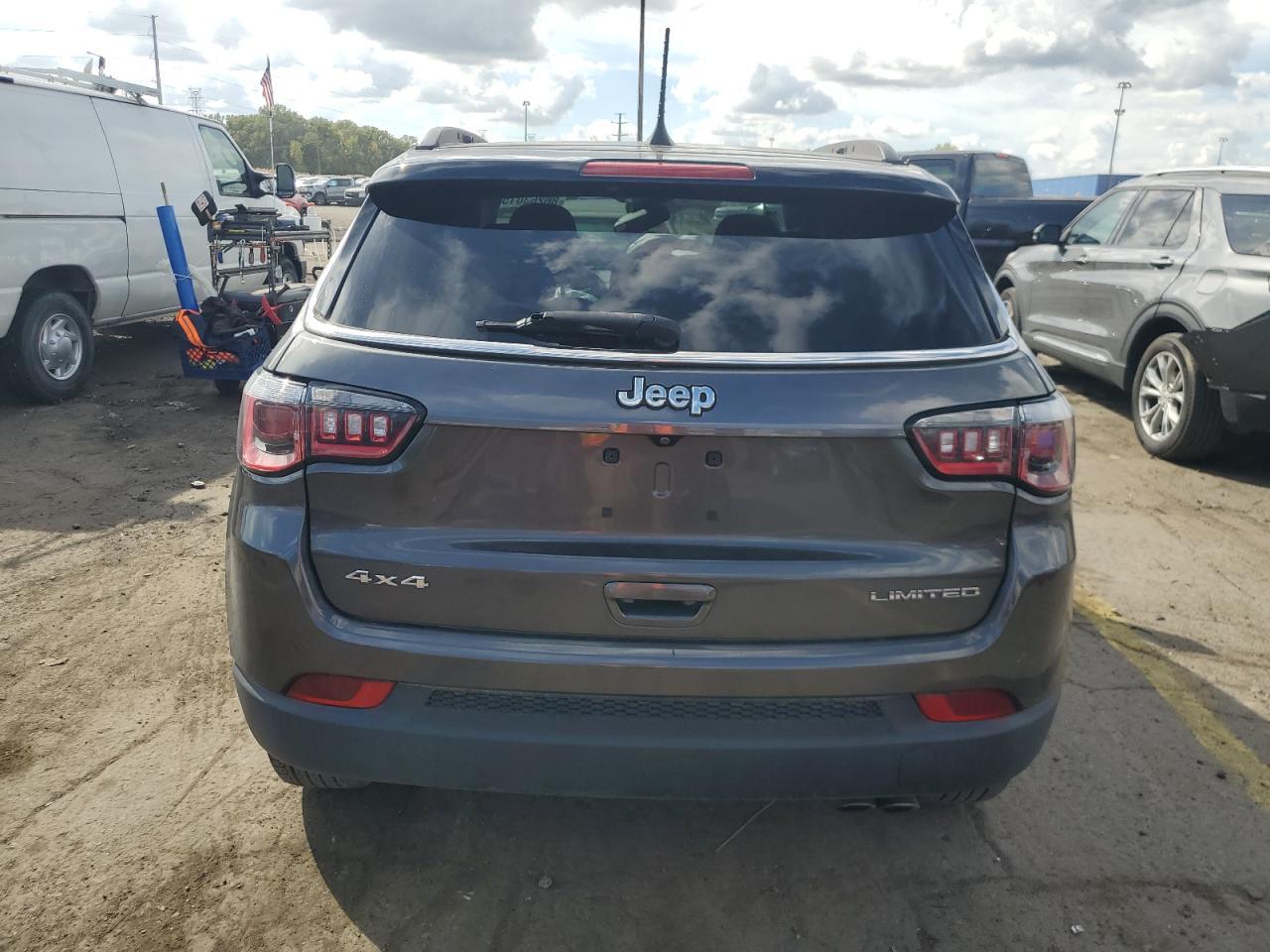 2018 Jeep Compass Limited - Image 6