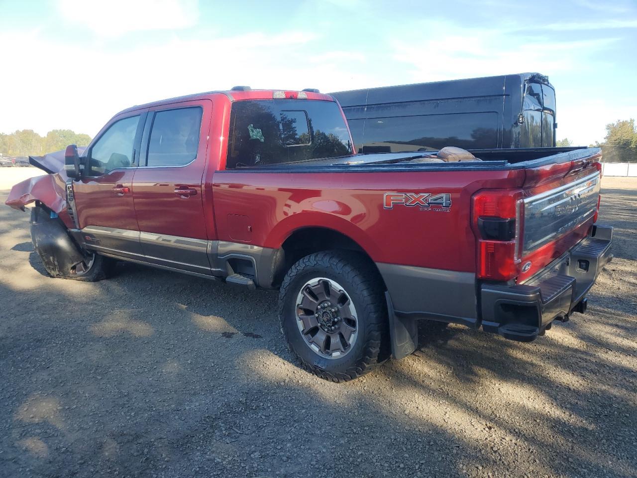 2023 Ford F350 Super Duty - Фото 2