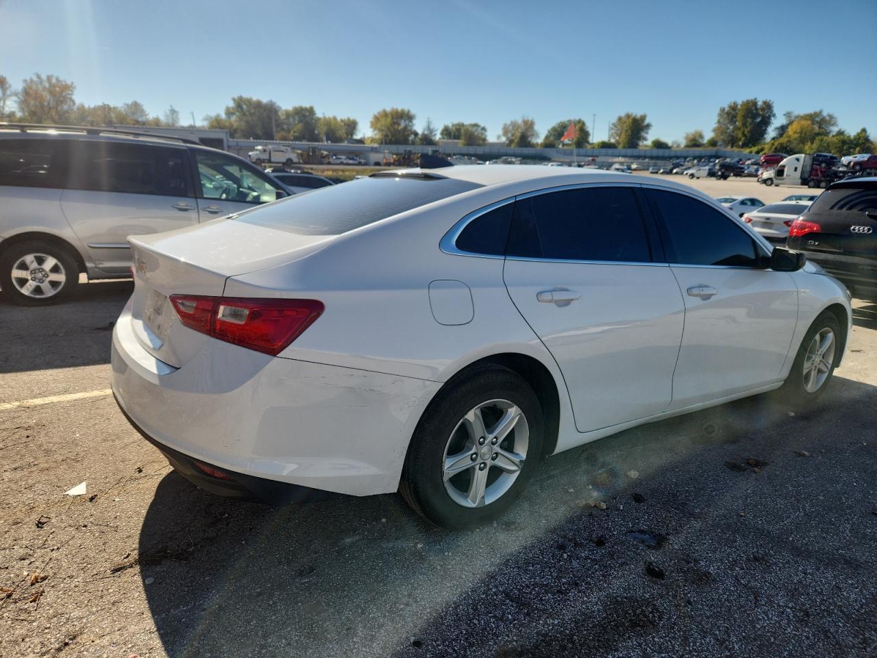 2019 Chevrolet Malibu Ls - Фото 3