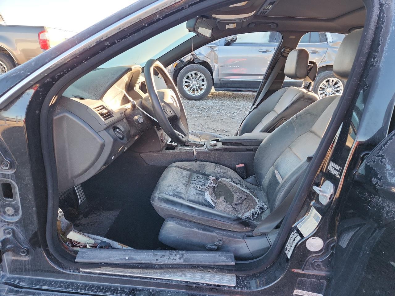 2010 Mercedes-Benz C 300 - Фото 7