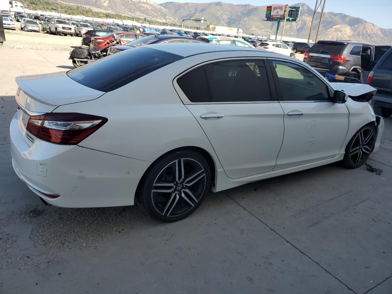 2017 Honda Accord Sport Special Edition - Фото 3