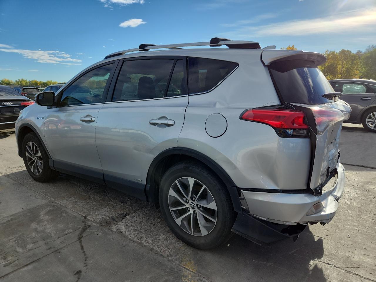 2016 Toyota Rav4 Hv Xle - Фото 2
