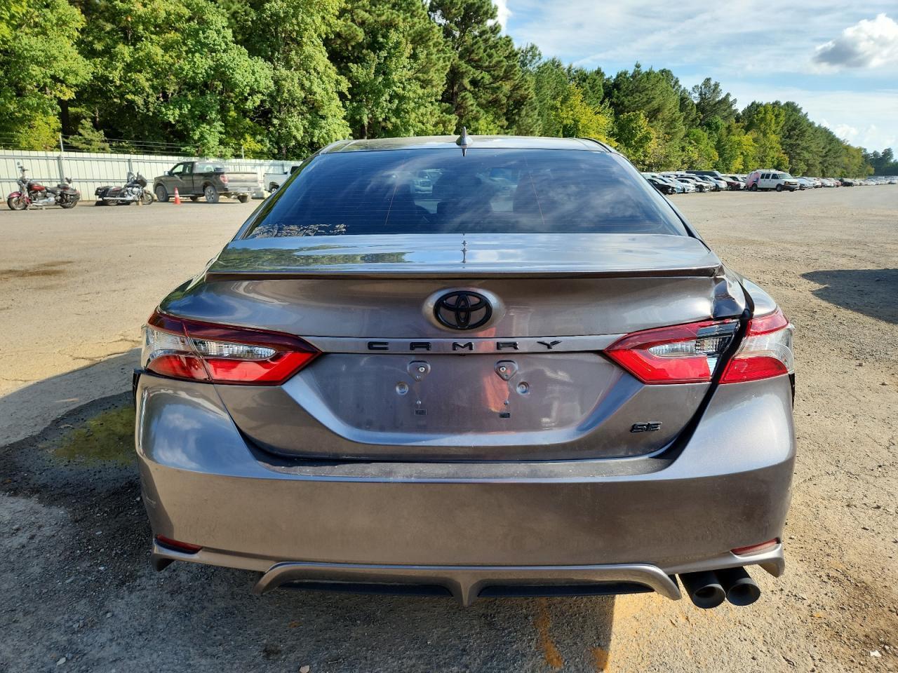 2021 Toyota Camry Se - Фото 6