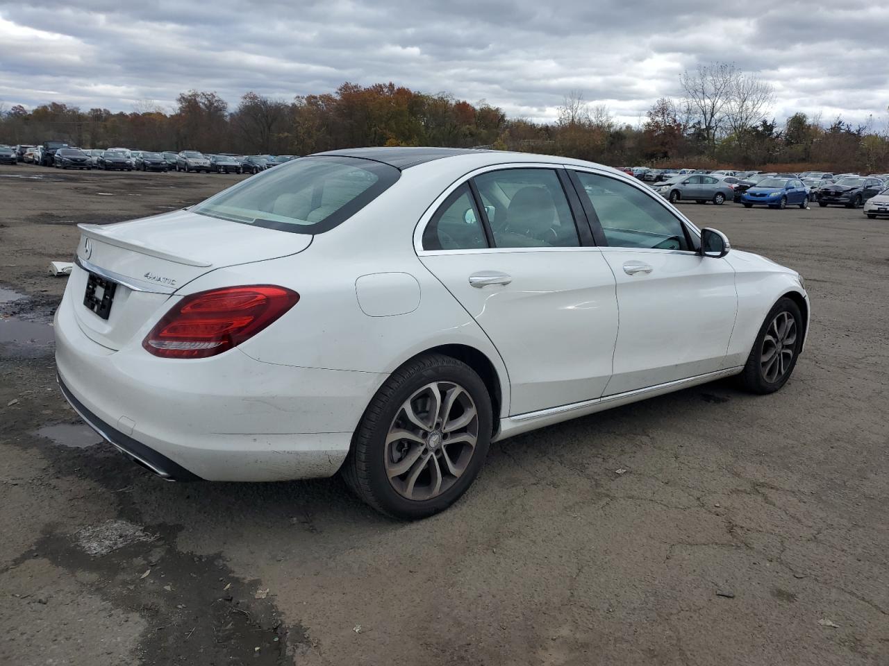 2016 Mercedes-Benz C 300 4Matic - Фото 3