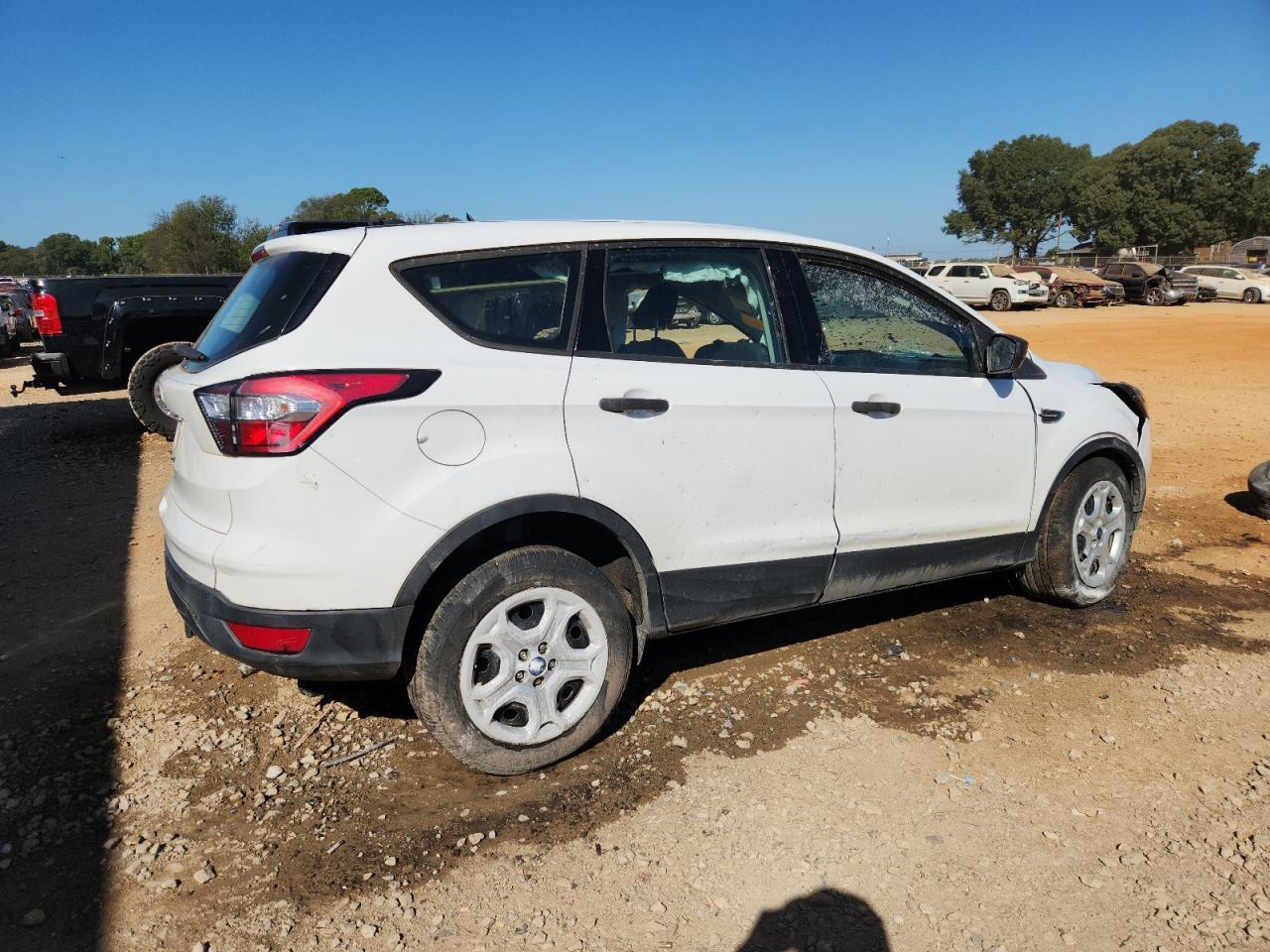 2018 Ford Escape S - Фото 3
