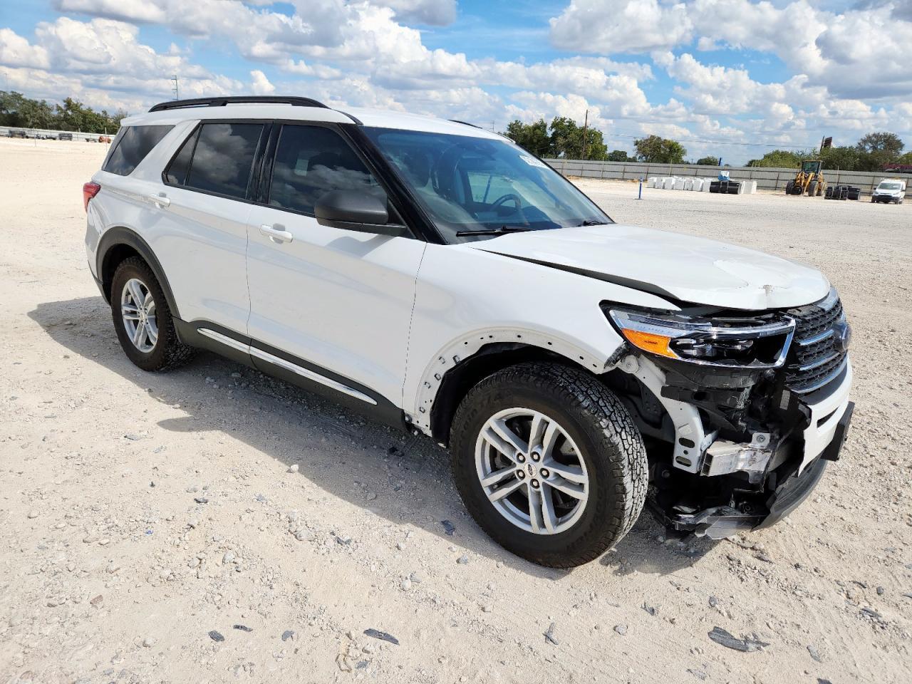 2022 Ford Explorer Xlt - Фото 4