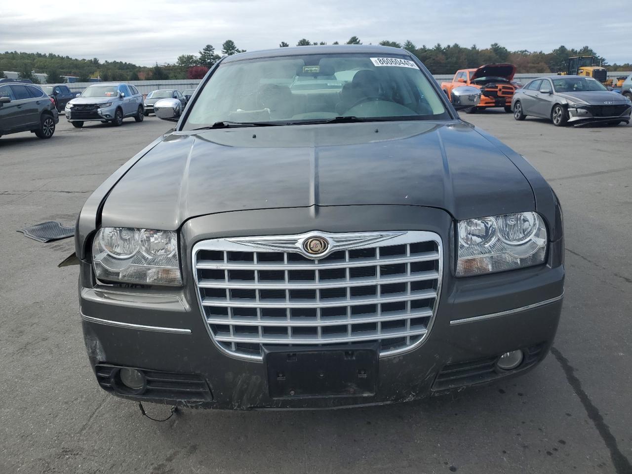 2010 Chrysler 300 Touring - Image 5