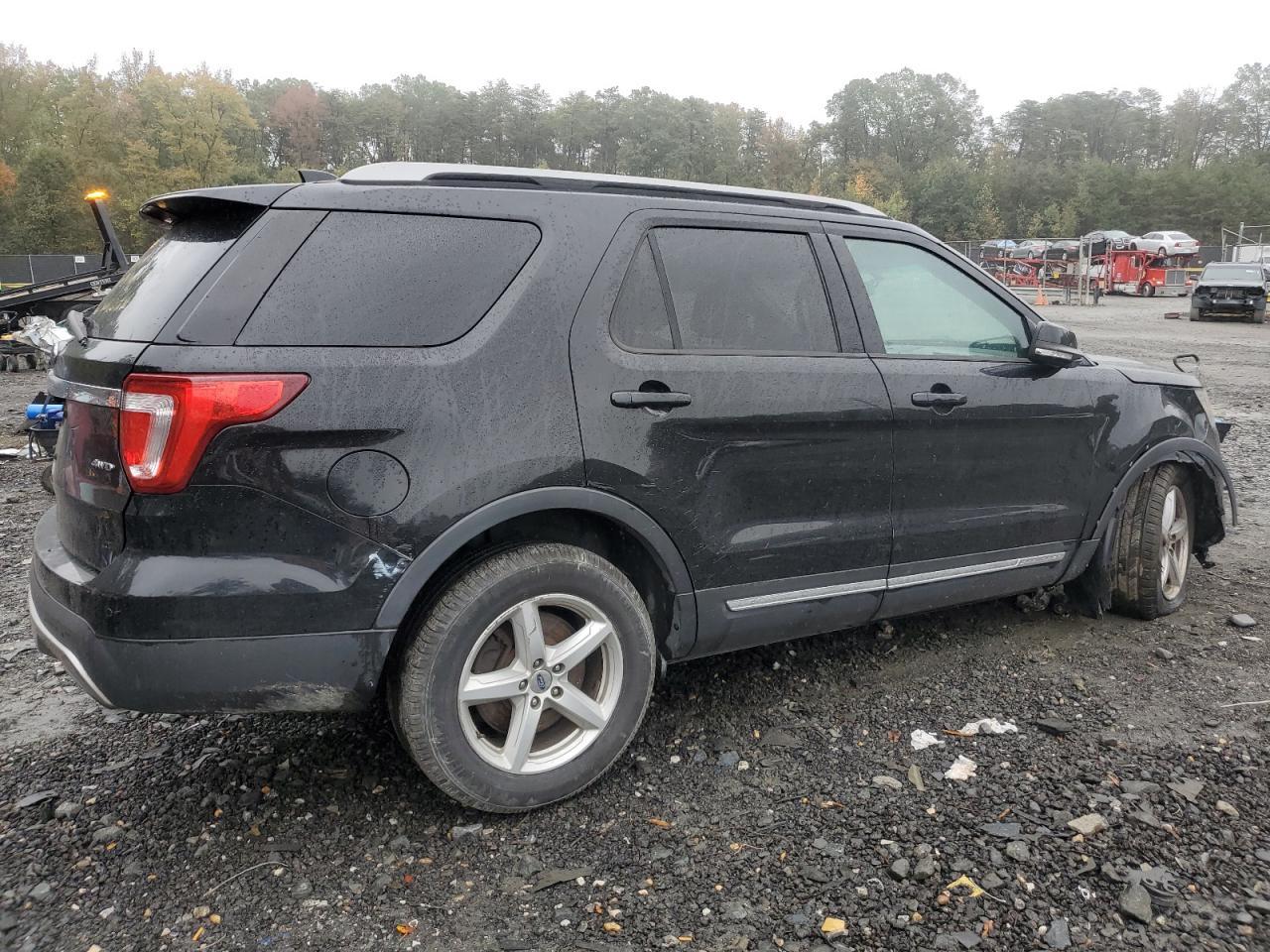 2016 Ford Explorer Xlt - Фото 3