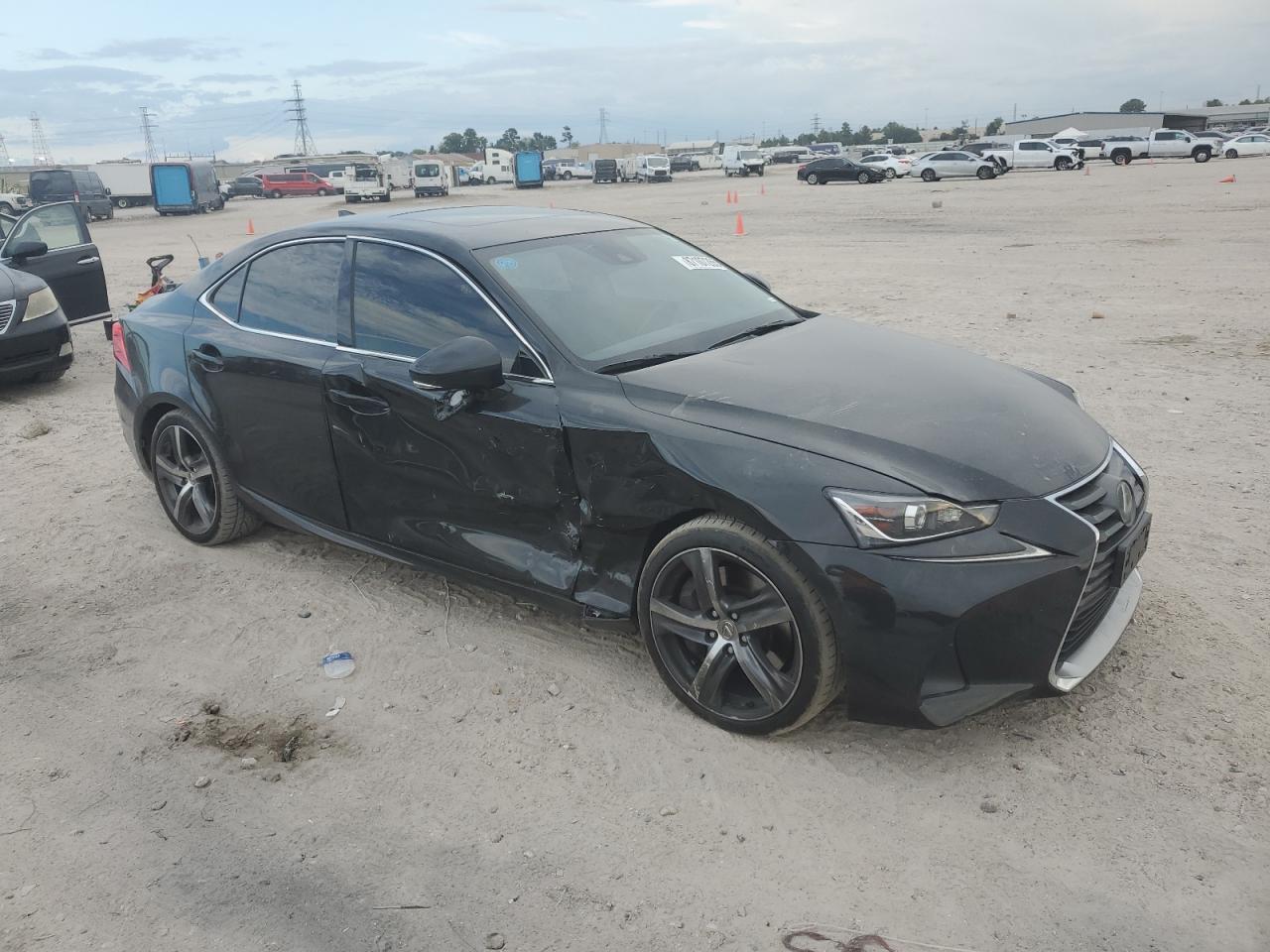 2017 Lexus Is 300 - Фото 4