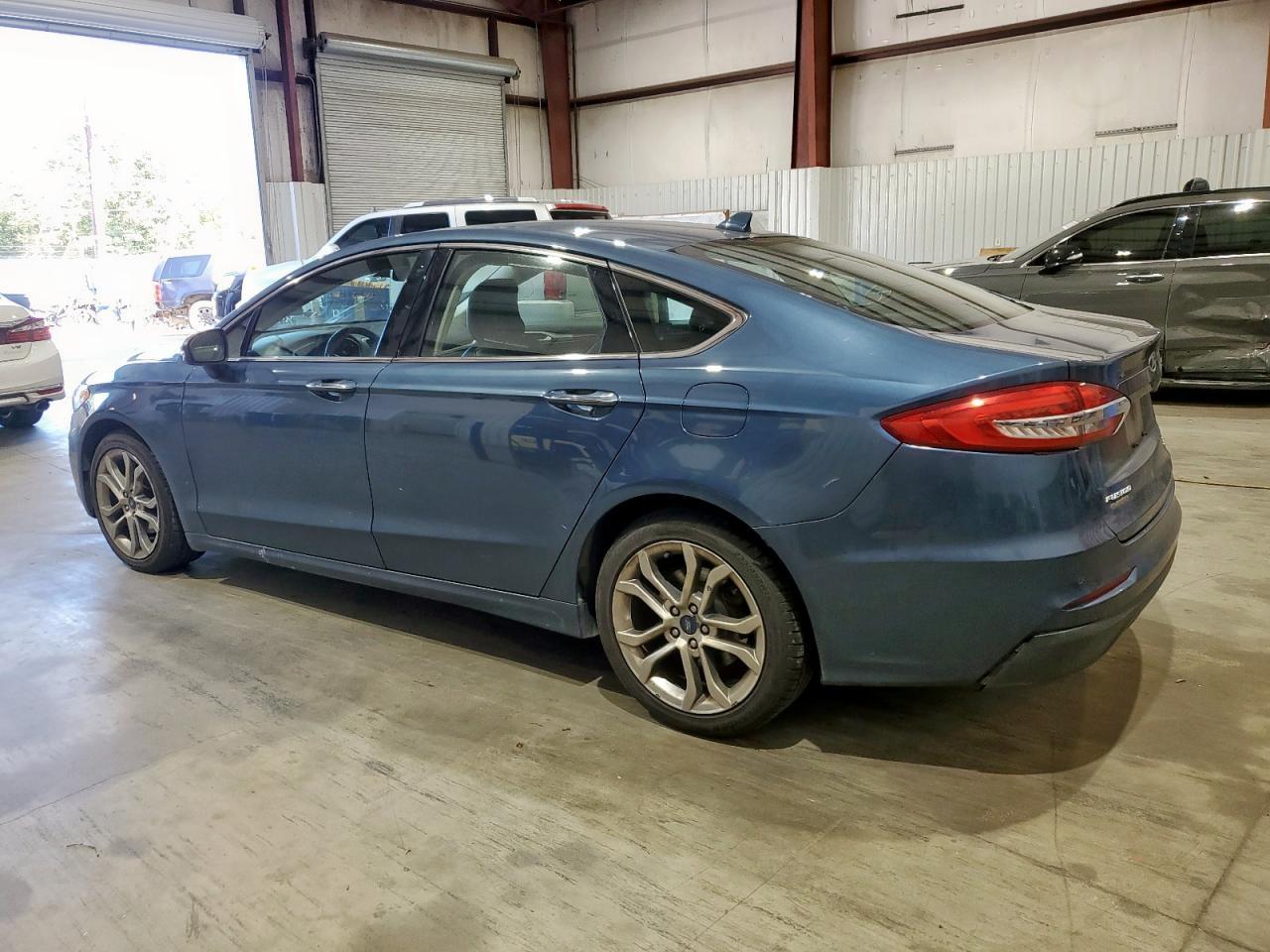 2019 Ford Fusion Sel - Image 2