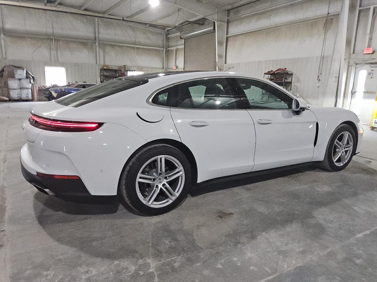 2025 Porsche Panamera Base - Фото 3