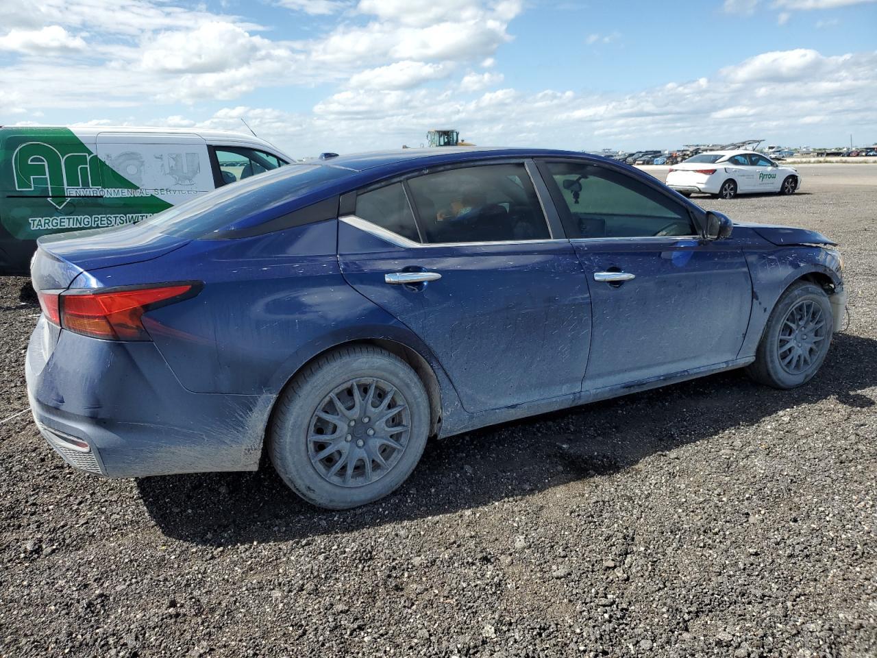 2019 Nissan Altima S - Фото 3